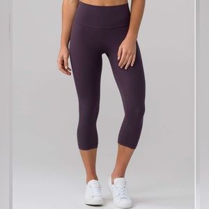 Lululemon Black Currant 19” Crop Leggings Nulu
